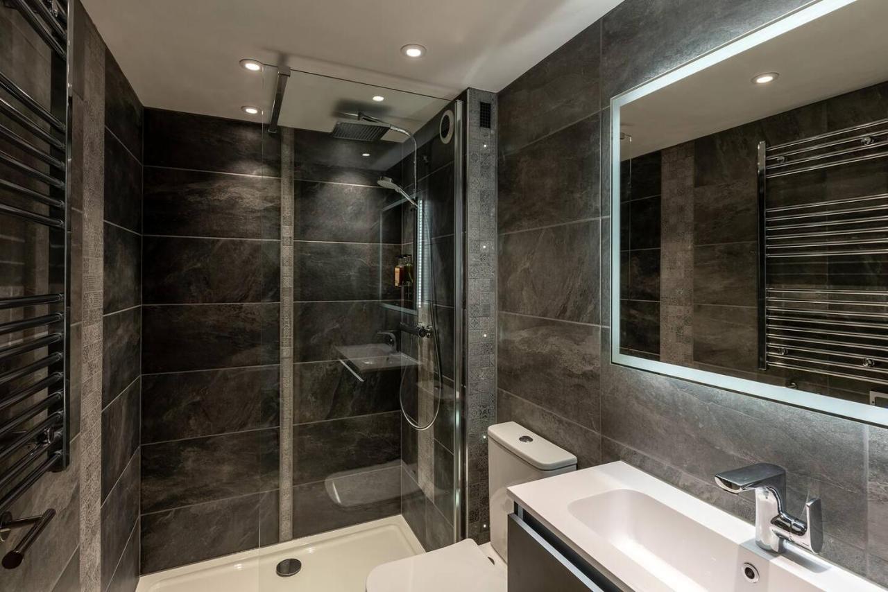 Royal View Apartments เคิร์กบีลอนสเดล ภายนอก รูปภาพ