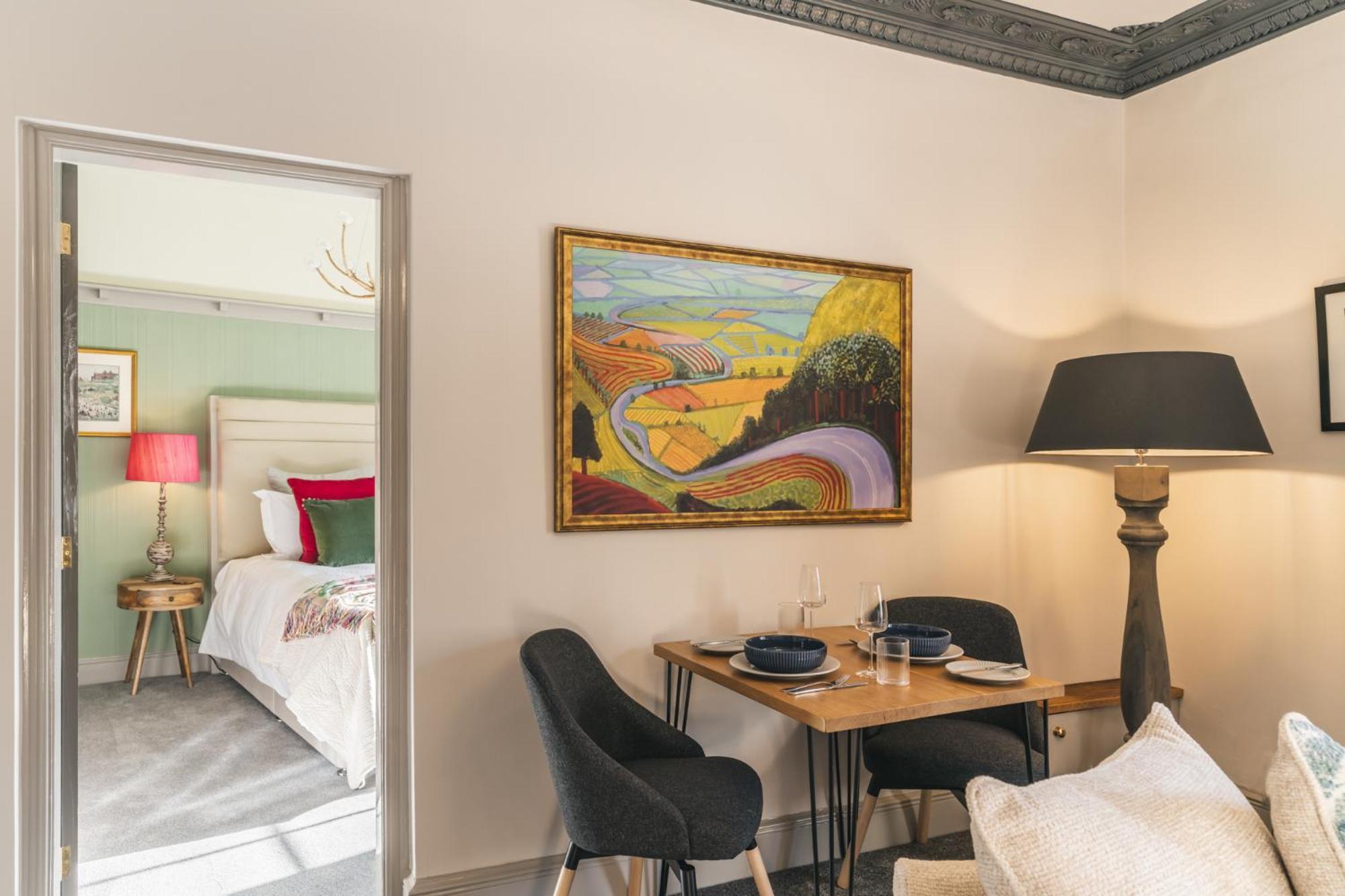 Royal View Apartments เคิร์กบีลอนสเดล ภายนอก รูปภาพ